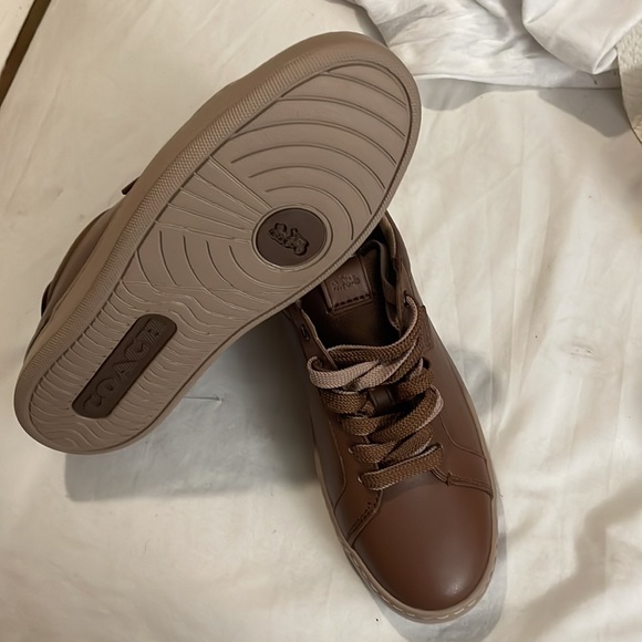 Low line low top sneaker - Picture 2 of 4